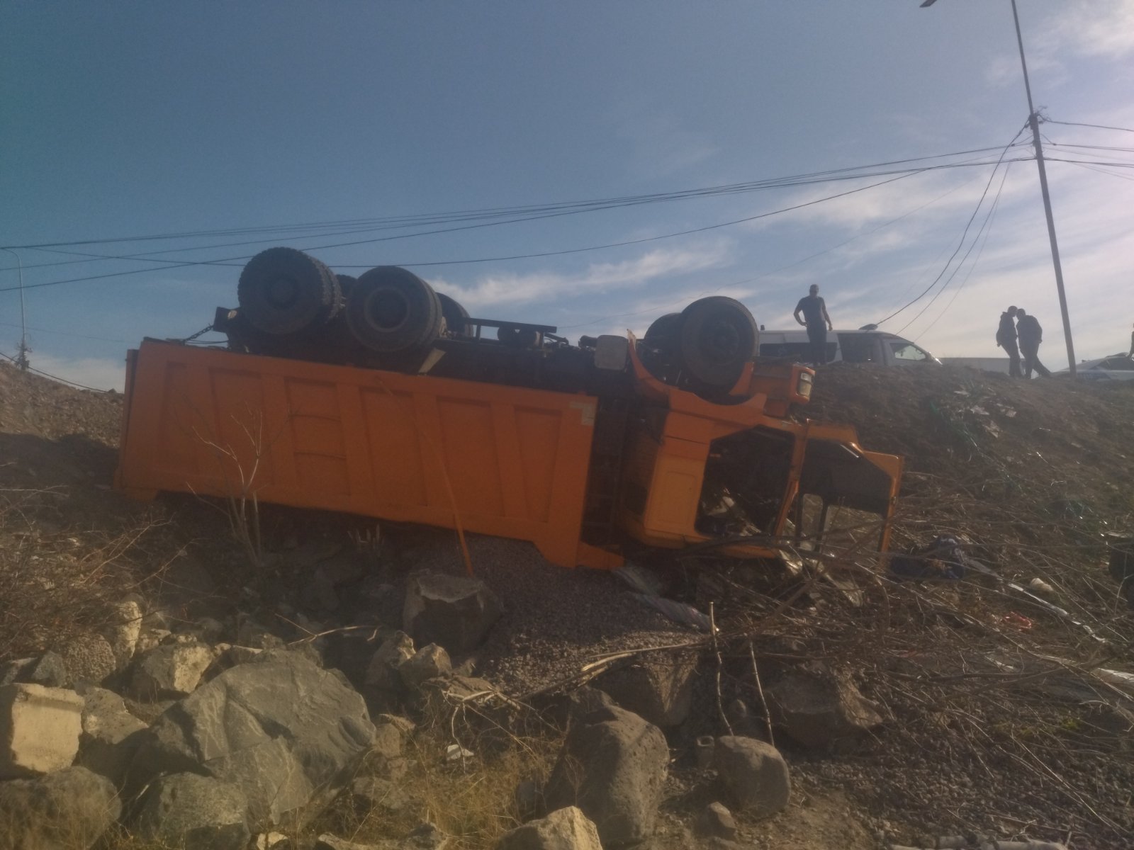 Երևանում ավտոմեքենան ընկել է ձորը