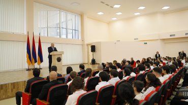 «Դարձրո՛ւ պետությունդ քո երազածը և դարձի՛ր նման քո պետությանը. ազա՛տ, ուժե՛ղ, բարեկեցի՛կ, երջանի՛կ». վարչապետը ներկա է գտնվել Երևանի թիվ 122 նորակառույց դպրոցի բացմանը