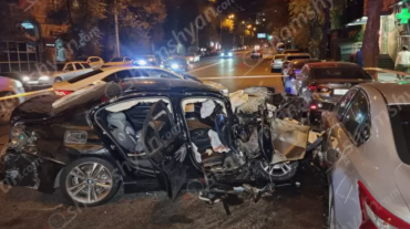 Խոշոր ավտովթար՝ Երևանում. 4 վիրավորներից 2-ը երեխաներ են