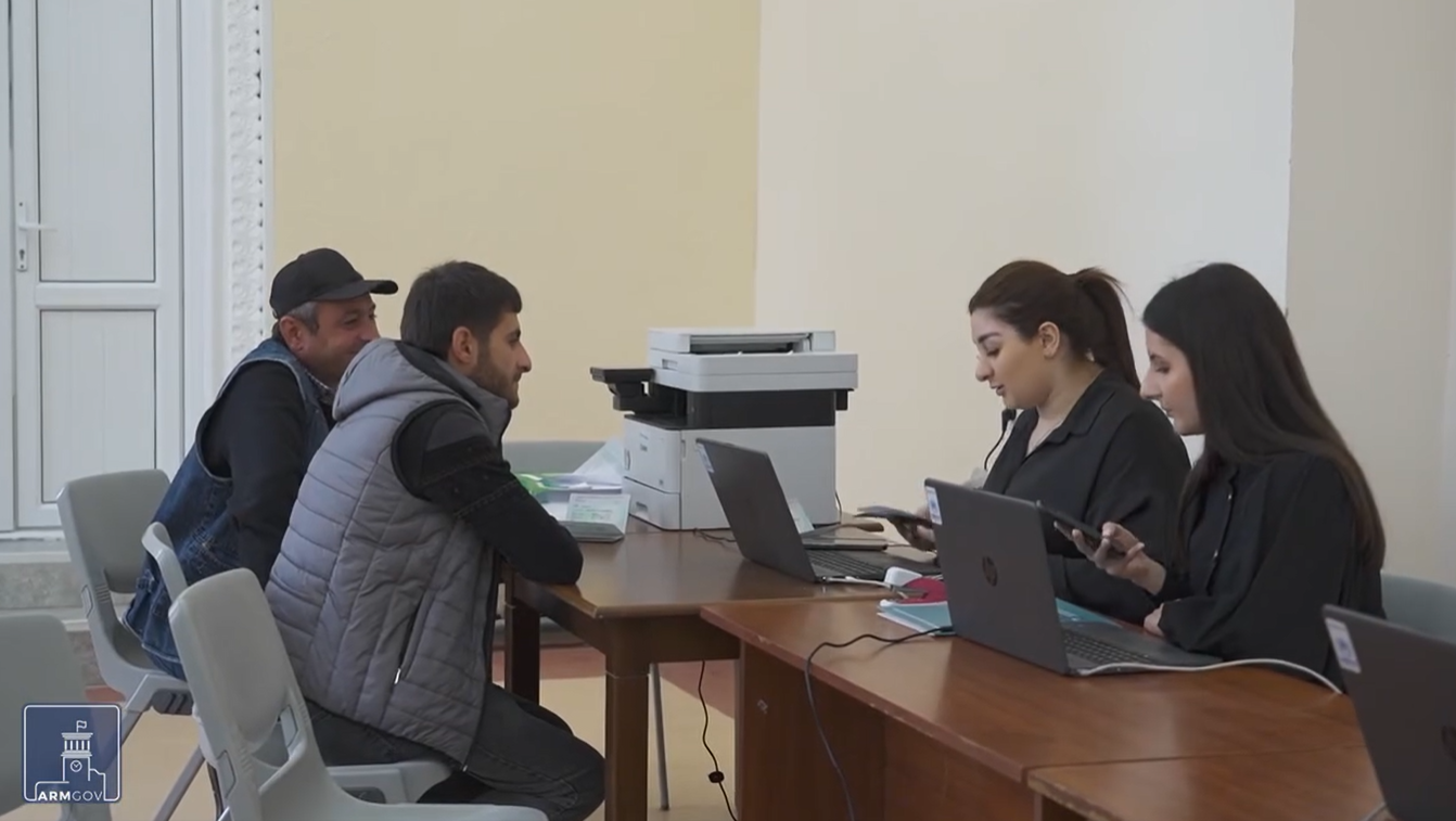 Փարաքարի օրինակով ԼՂ-ից բռնի տեղահանվածների աջակցման գրասենյակներ են բացվել մարզկենտրոններում ու խոշոր համայնքներում
