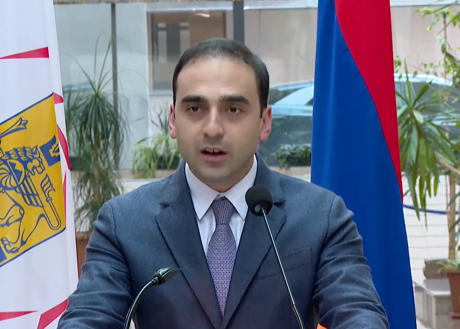 Երևանցու անվտանգությունը առաջնահերթություն է․ Ավինյանը հանձնեց նոր բնակարանների բանալիները