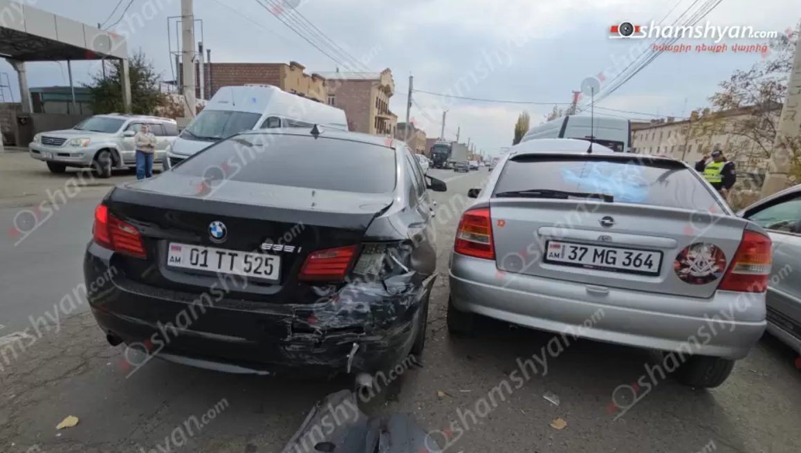 Գյումրիում բախվել են BMW-ն ու Opel-ը
