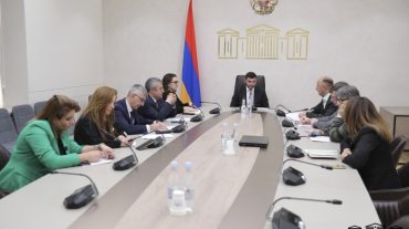 Դավիթ Առաքելյանը հանդիպել է Ֆրանսիայի Ազգային ժողովի աշխատակազմի ներկայացուցիչների հետ