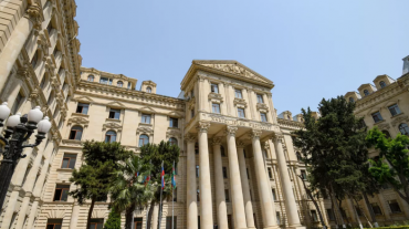 Ադրբեջանի ԱԳՆ-ն դատապարտել է ֆրանսիական զրահատեխնիկայի առաքումը Հայաստան