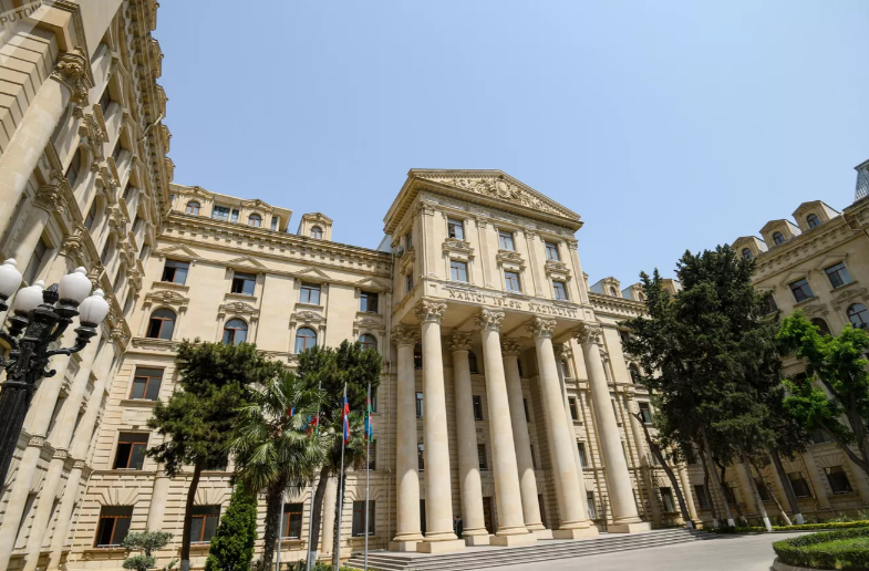 Ադրբեջանի ԱԳՆ-ն դատապարտել է ֆրանսիական զրահատեխնիկայի առաքումը Հայաստան