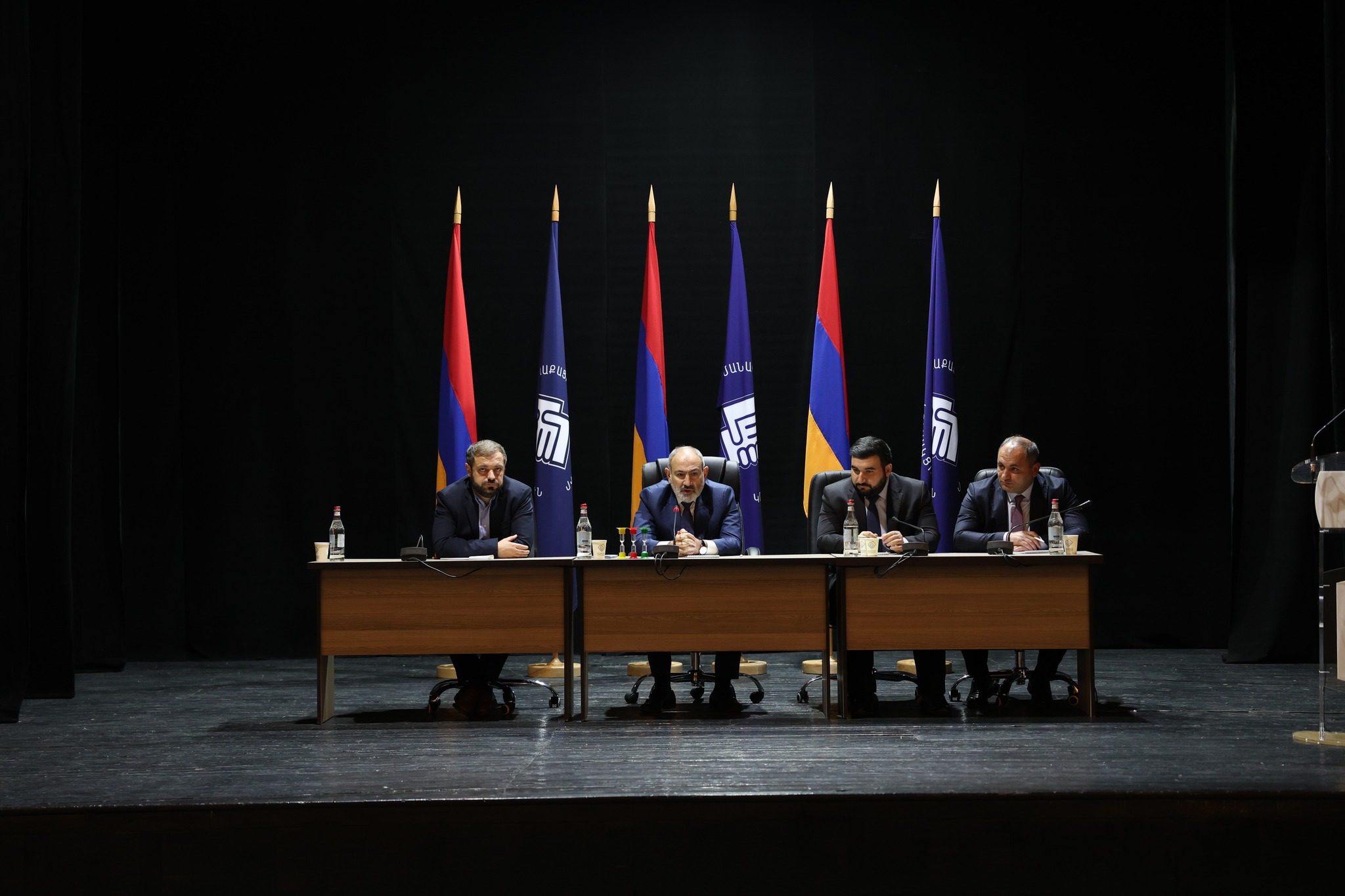 Հրազդանում տեղի է ունեցել «Քաղաքացիական պայմանագիր» կուսակցության նախաձեռնող խմբի նիստ