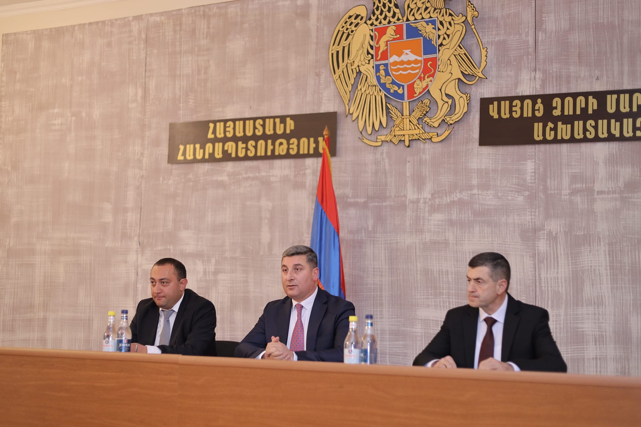 Գնել Սանոսյանը Վայոց ձորի մարզպետի աշխատակազմին է ներկայացրել նորանշանակ մարզպետ Կոլյա Միքայելյանին