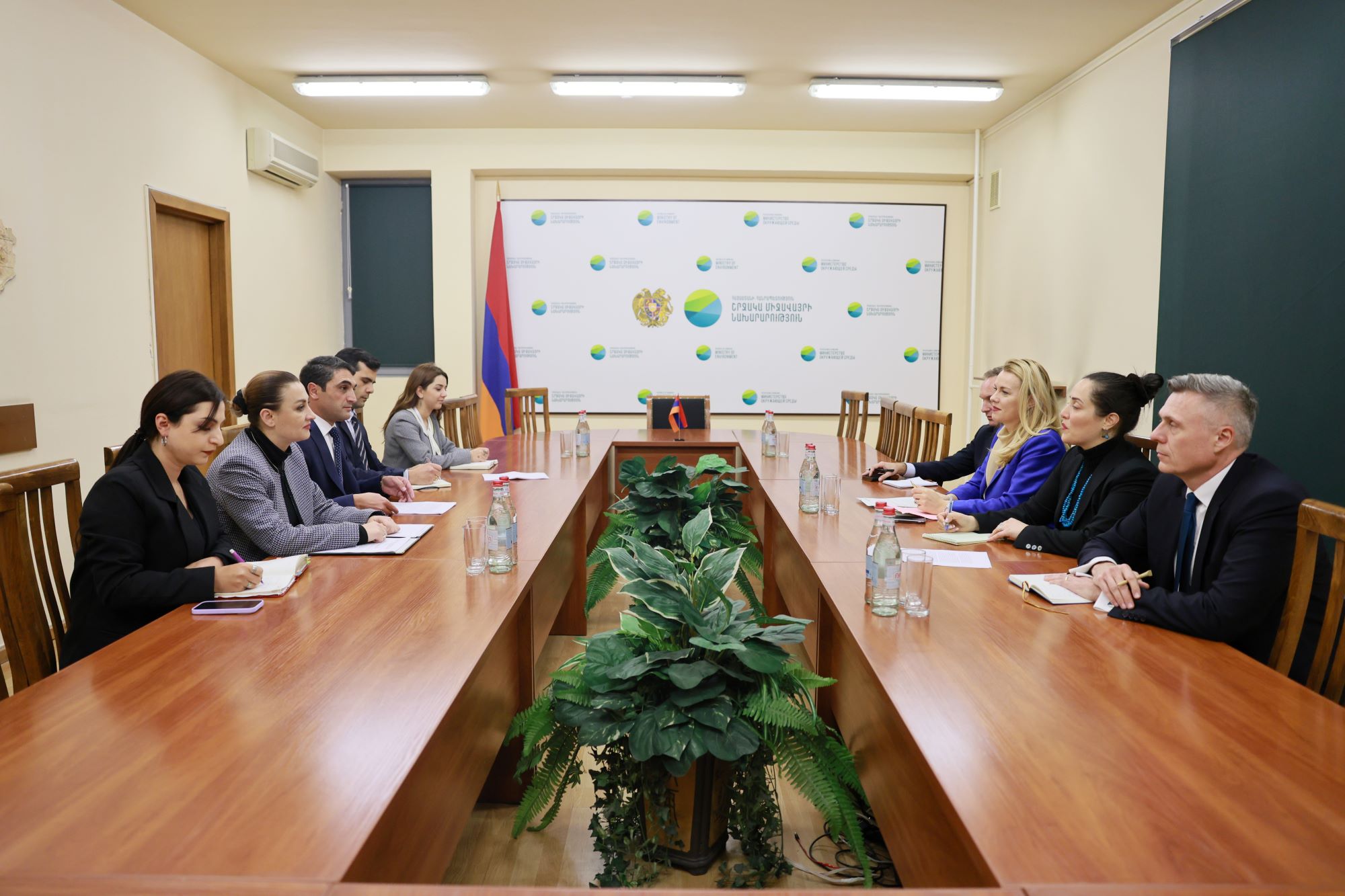 Նախարար Հակոբ Սիմիդյանն ընդունել է Տատյանա Մոլչանի գլխավորած պատվիրակությանը