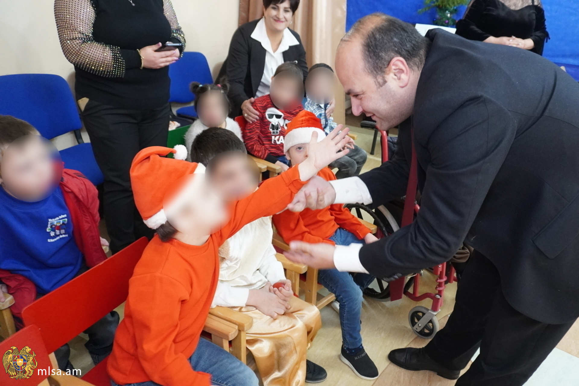 Նարեկ Մկրտչյանն այցելել է «Գյումրու երեխաների տուն» ՊՈԱԿ