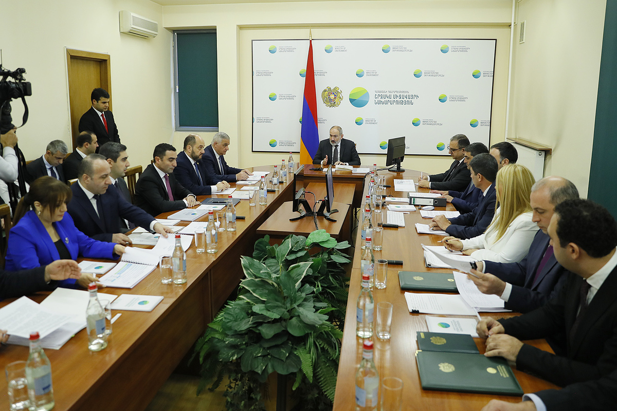 Ամեն ինչի հիմքում պետք է լինի տնտեսական տրամաբանությունը. վարչապետին է ներկայացվել Շրջակա միջավայրի նախարարության 2023 թ. գործունեության հաշվետվությունը
