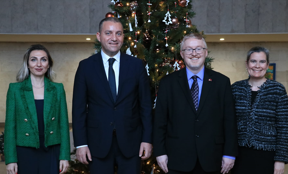 Կանադայի դեսպանին ներկայացրել եմ մեր երկրում ստեղծված գործարար միջավայրը․ Քերոբյան