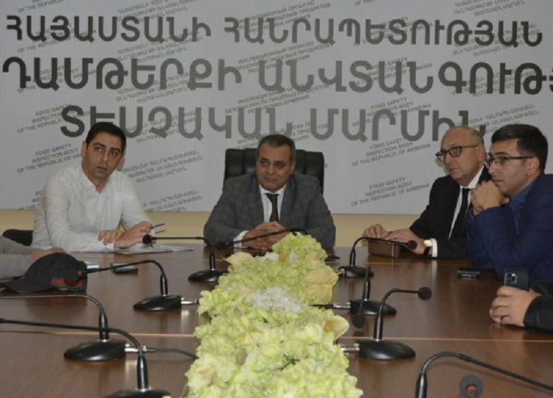 Անհրաժեշտ է ապահովել բեռների հետագծելիությունը. ՍԱՏՄ ղեկավարը հանդիպել է բուսասանիտարական ենթահսկման բեռներ արտահանող տնտեսավարողների հետ