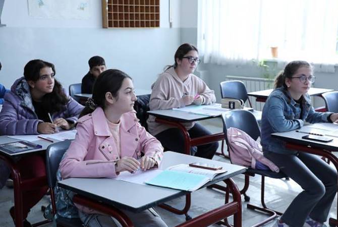 Գեղարքունիքի մարզում հաշվառված արցախցի 898 երեխաներից հանրակրթության մեջ ընդգրկված են 895-ը