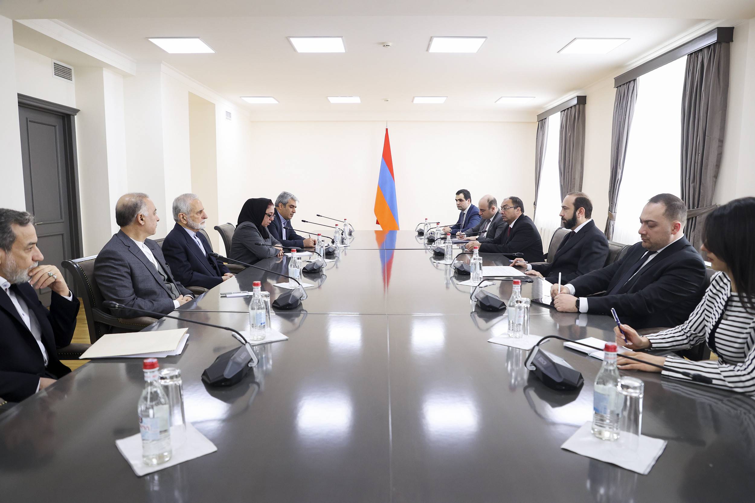 Կայացել է Արարատ Միրզոյանի հանդիպումը Իրանի Գերագույն առաջնորդի խորհրդականի հետ