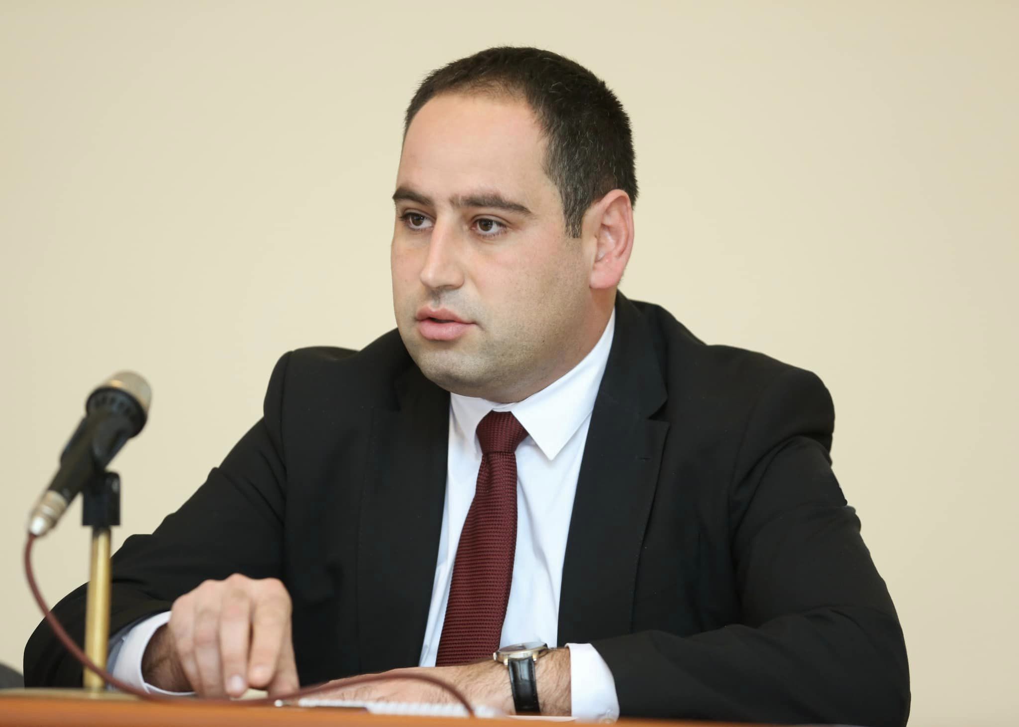 Արմավիրի մարզպետը հանդիպել է մարզի հանրակրթական դպրոցների տնօրենների հետ