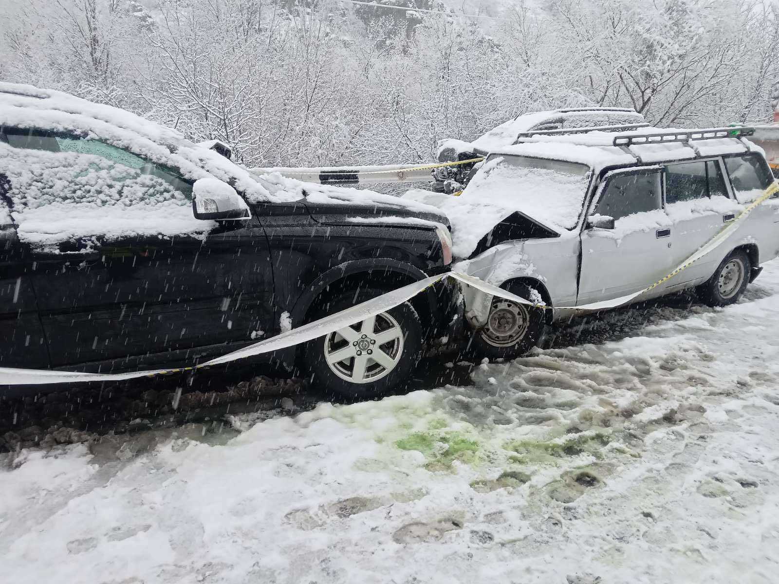 Երևան-Մեղրի ավտոճանապարհին բախվել է 4 ավտոմեքենա. կան տուժածներ