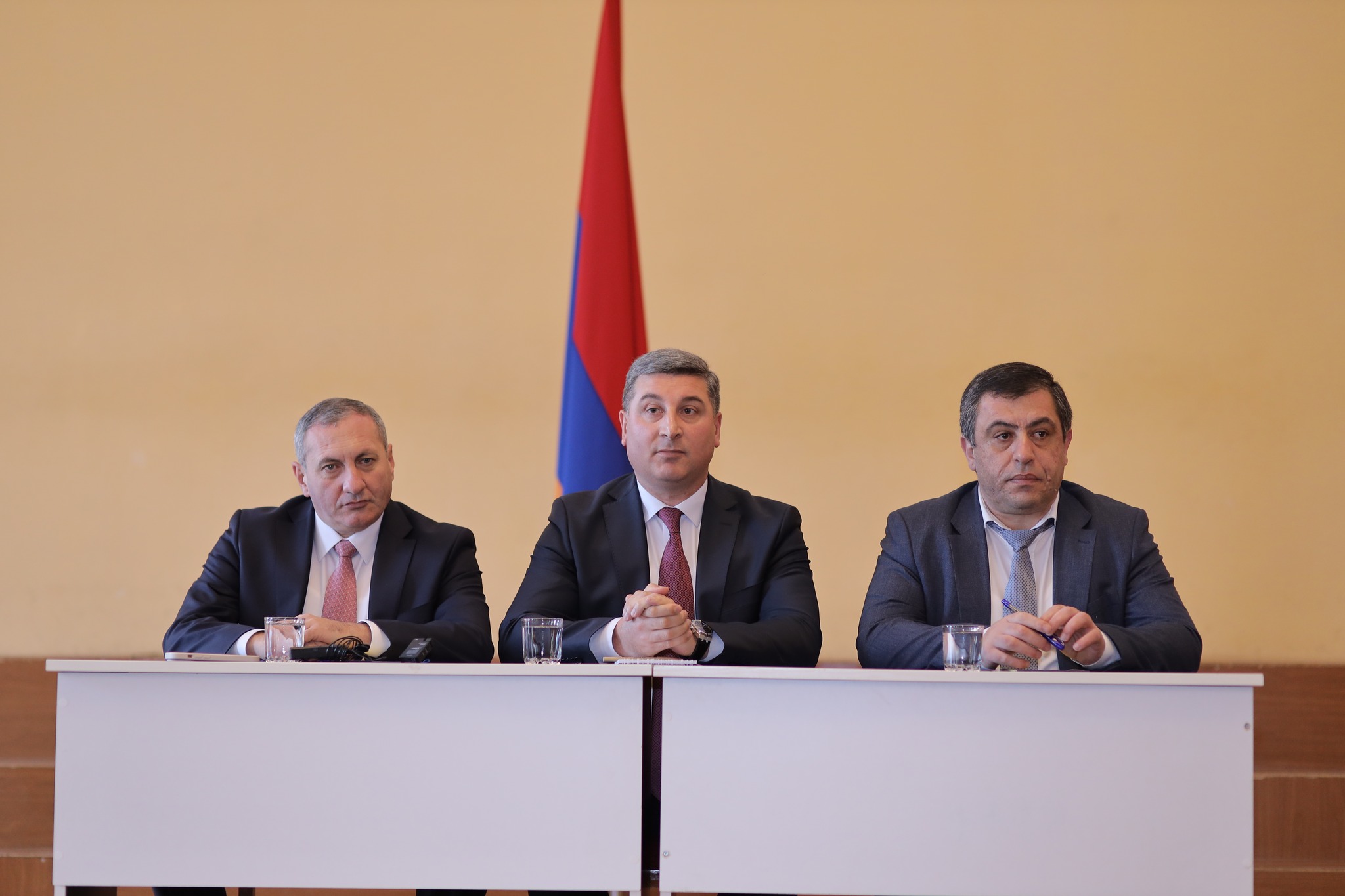 Գնել Սանոսյանը Լոռու մարզպետի աշխատակազմին է ներկայացրել նորանշանակ մարզպետին