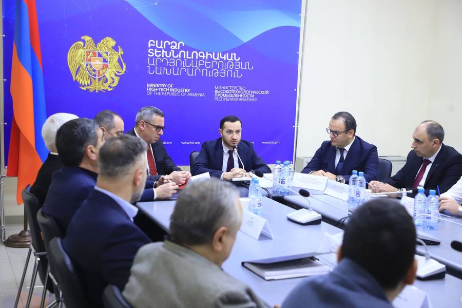 Նախարար Մխիթար Հայրապետյանը հանդիպել է ռազմարդյունաբերական ընկերությունների ղեկավարների հետ
