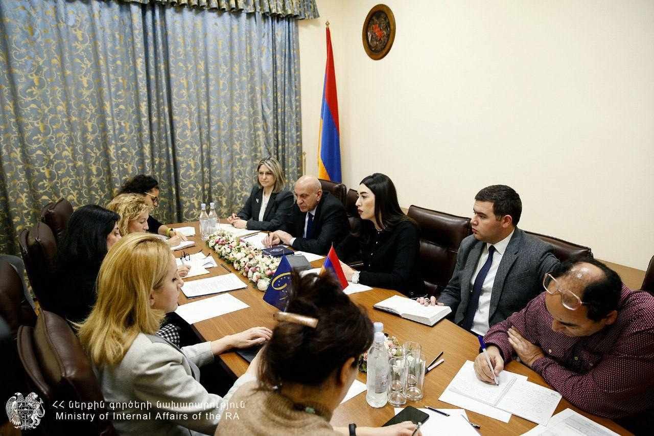 Քննարկվել են «Հայաստան տեղահանված բնակչության համար մարդու իրավունքների պաշտպանության երաշխիքների ամրապնդում» եռամյա ծրագրի մանրամասներն ու հիմնական ուղղությունները
