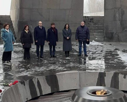 Օլիվիե Դըկոտինյին հարգանքի տուրք է մատուցել Հայոց ցեղասպանության զոհերի հիշատակին