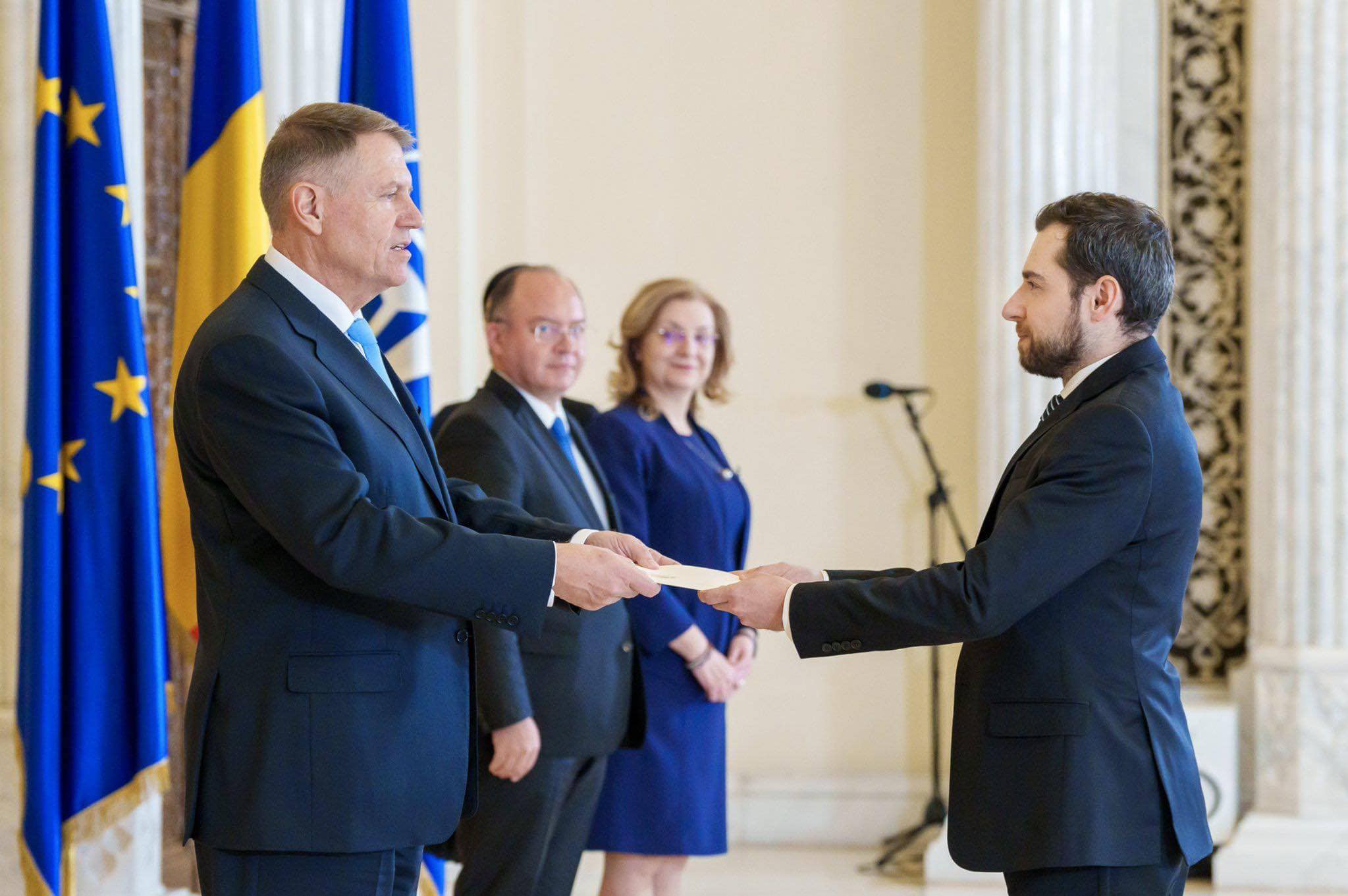 ՀՀ դեսպան Տիգրան Գալստյանն իր հավատարմագրերն է հանձնել Ռումինիայի նախագահ Կլաուս Յոհաննիսին