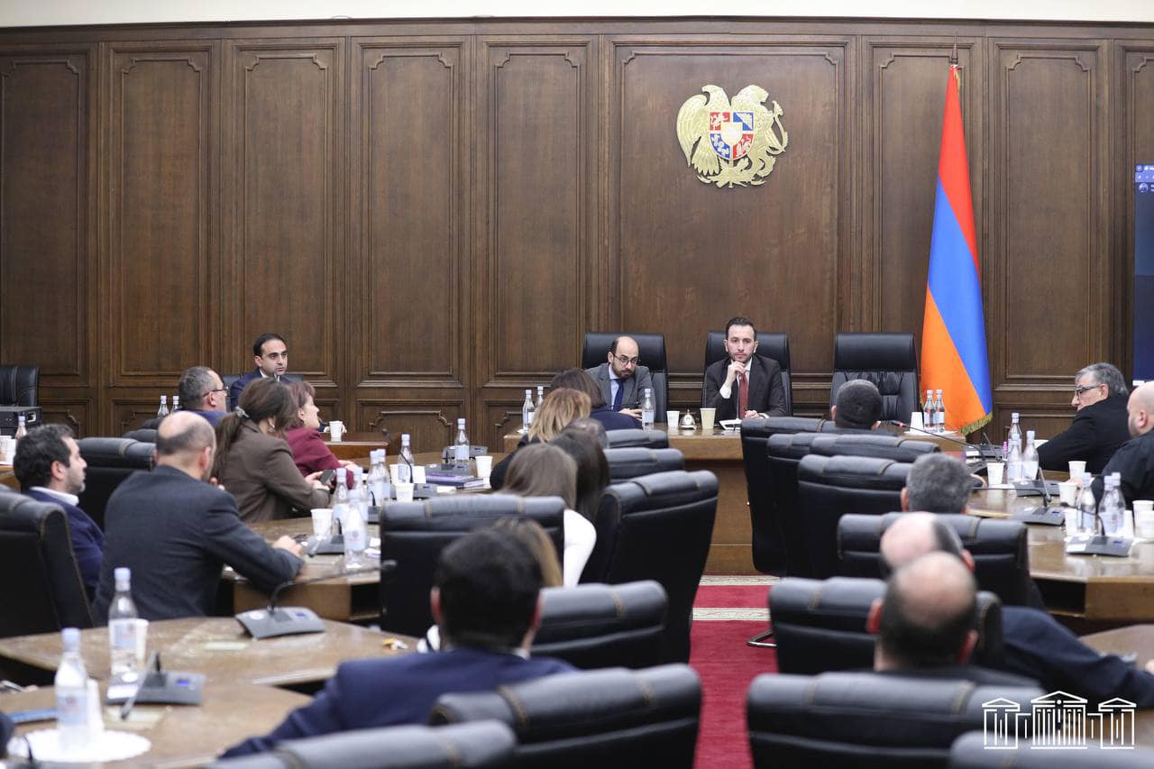 «Քաղաքացիական պայմանագիր» խմբակցությունը հանդիպել է Երևանի քաղաքապետ Տիգրան Ավինյանի հետ