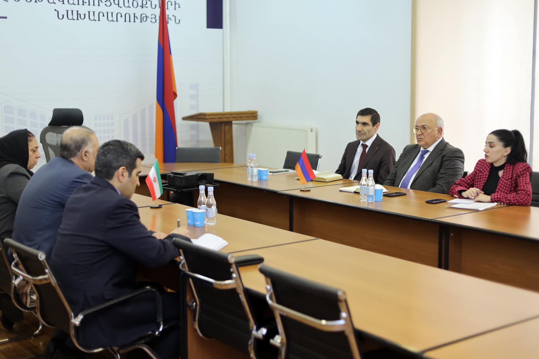ՀՀ ՏԿԵ փոխնախարարն ու Հայաստանում Իրանի դեսպանը քննարկել են համագործակցության զարգացումը ճանապարհաշինության և այլ ոլորտներում