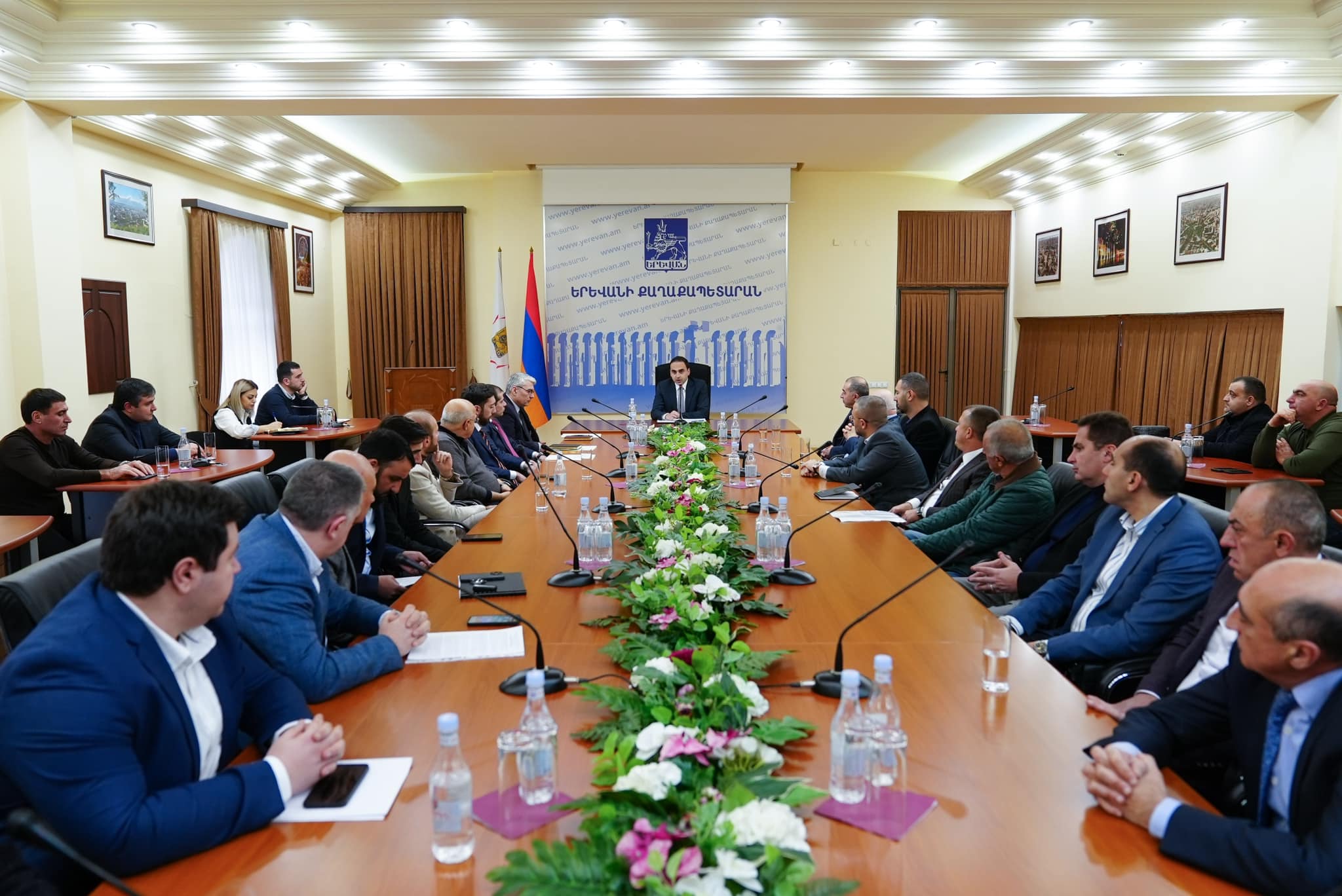 Տիգրան Ավինյանը հանդիպել է մայրաքաղաքում կառուցապատում իրականացնող շուրջ 30 ընկերությունների ներկայացուցիչների հետ