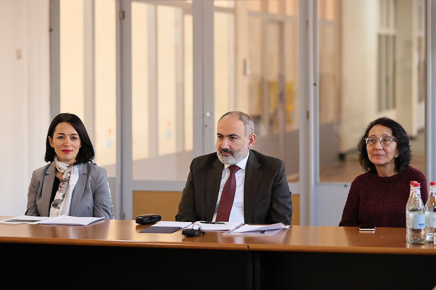 Վարչապետը «Մխիթար Սեբաստացի» կրթահամալիրում ներկա է գտնվել ավագ դպրոցի սովորողների հետազոտական աշխատանքների պաշտպանությանը