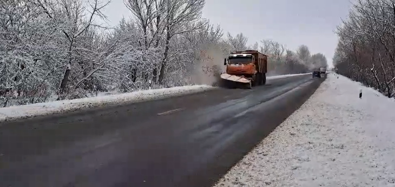 Մ-1, Գյումրի-Երևան ճանապարհ․ ձյան շերտը հեռացվում է երթևեկելի մասից