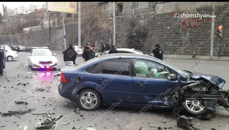 Երևանում բախվել են Hyundai Elantra-ն ու Ford Focus-ը. կան վիրավորներ