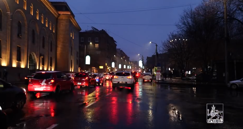 Երևանի արտաքին լուսավորությունը միանում է ամեն երեկո՝ նույն ժամին