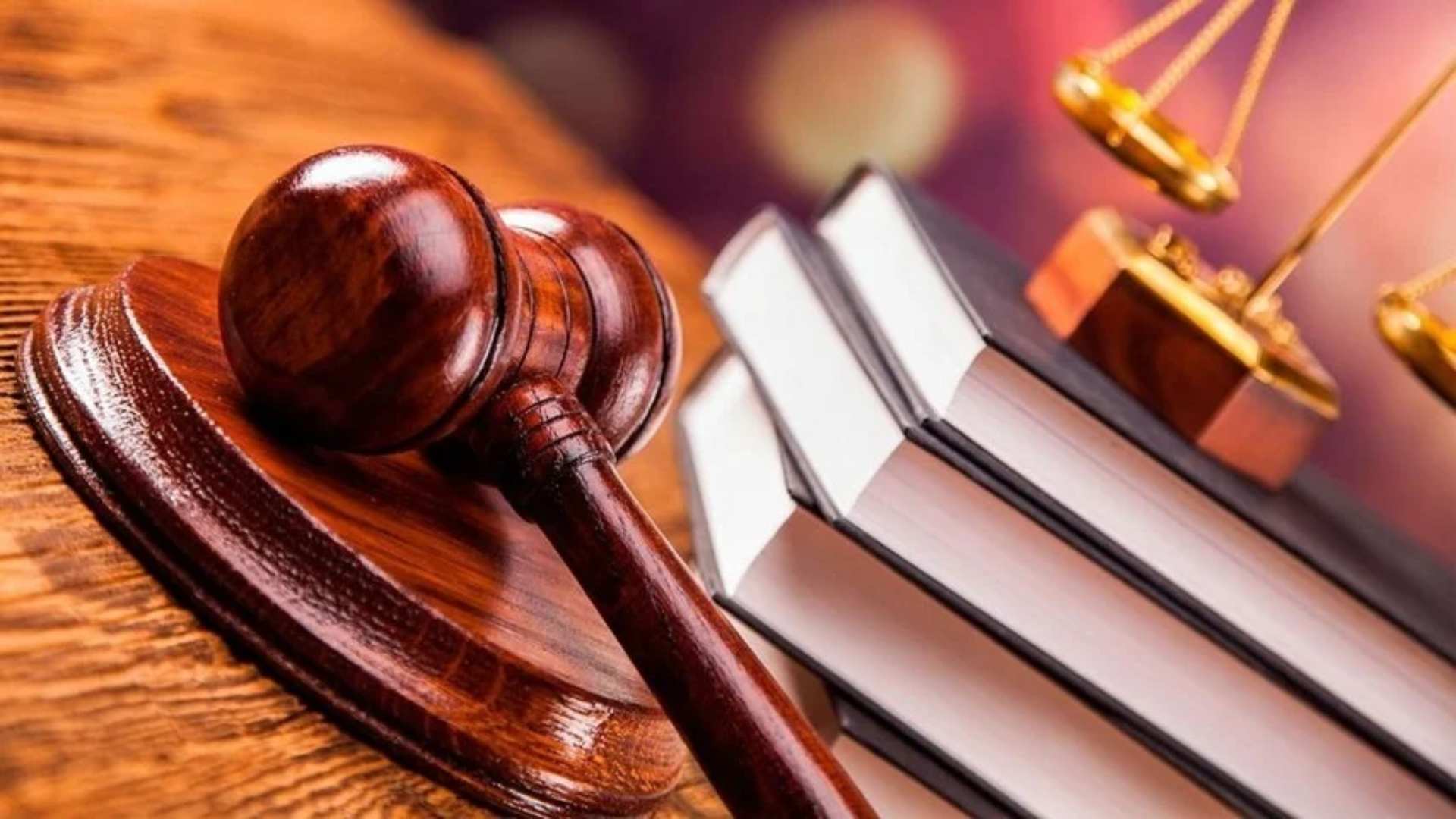 33-ամյա երևանցին, չհանդիսանալով փաստաբան, փաստաբանական գրասենյակ է բացել