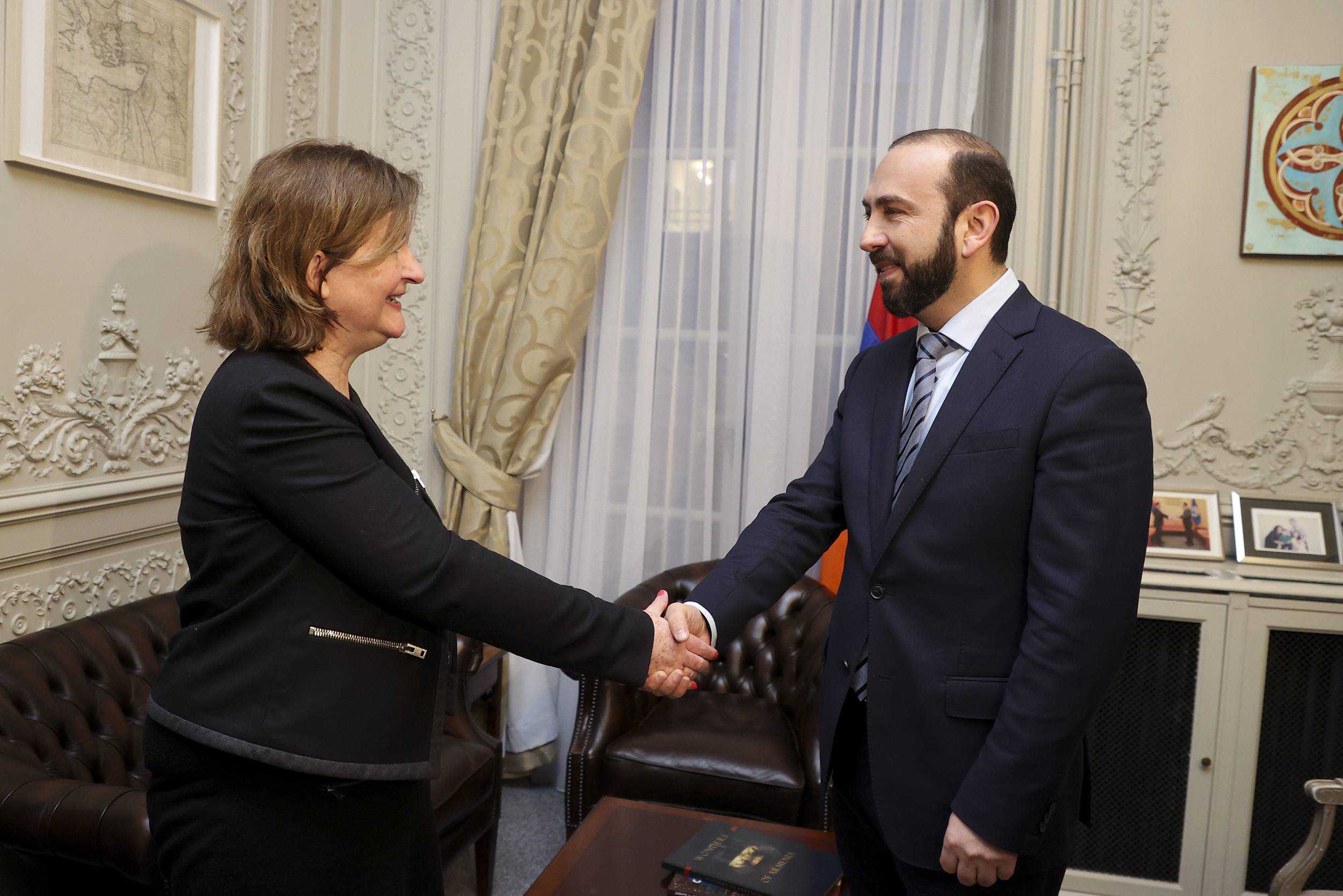 Արարատ Միրզոյանը հանդիպում է ունեցել Եվրոպական խորհրդարանի անվտանգային ու պաշտպանական հարցերով կոմիտեի նախագահի հետ