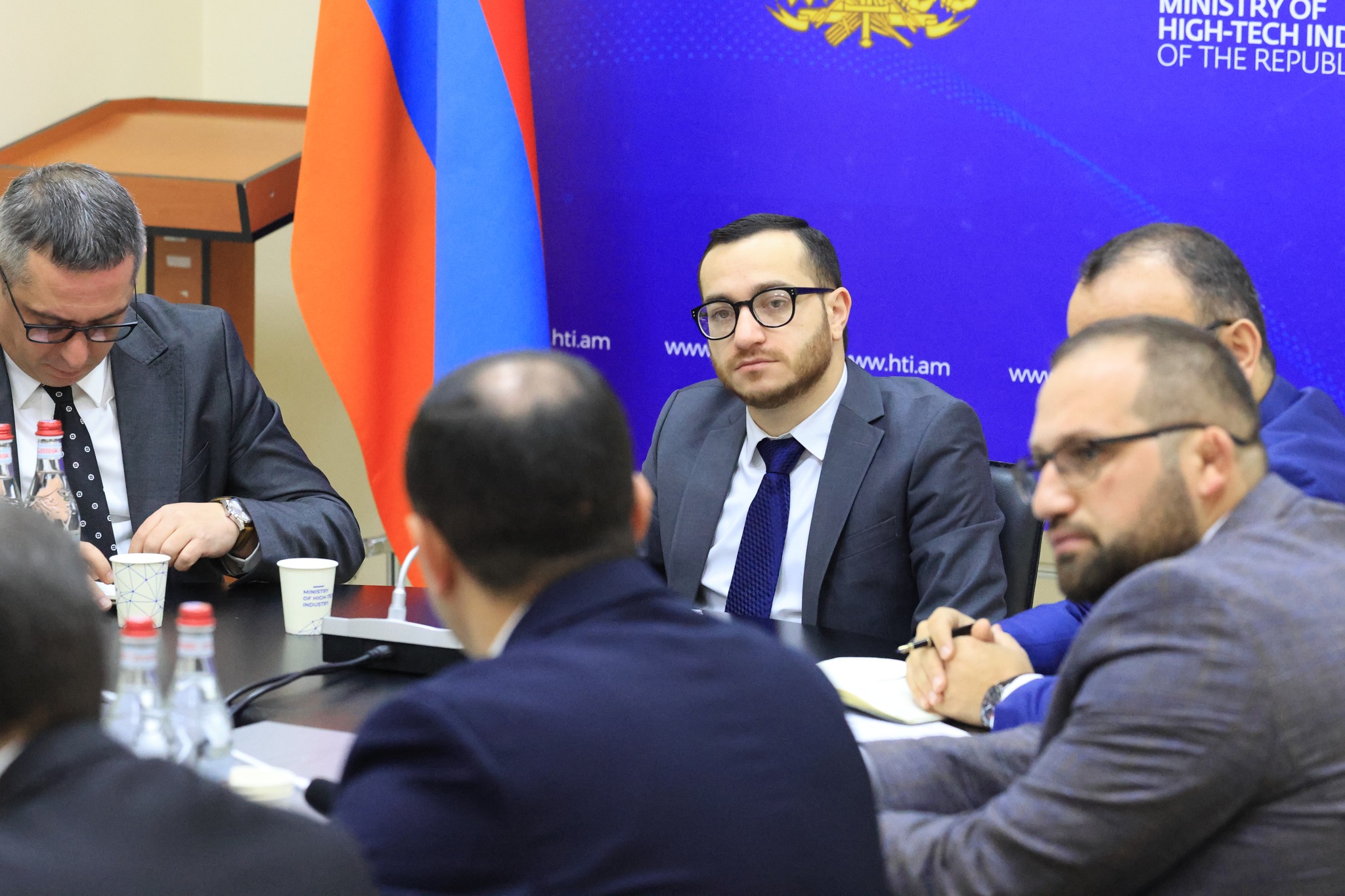 Մխիթար Հայրապետյանը  3-րդ հանդիպումն է ունեցել ռազմարդյունաբերության ոլորտի ընկերությունների ներկայացուցիչների հետ