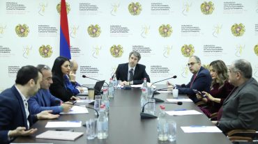 Սահմանադրական բարեփոխումների խորհրդին է ներկայցվել սահմանադրական փոփոխությունների և նոր սահմանադրությունների ընդունման միջազգային փորձը
