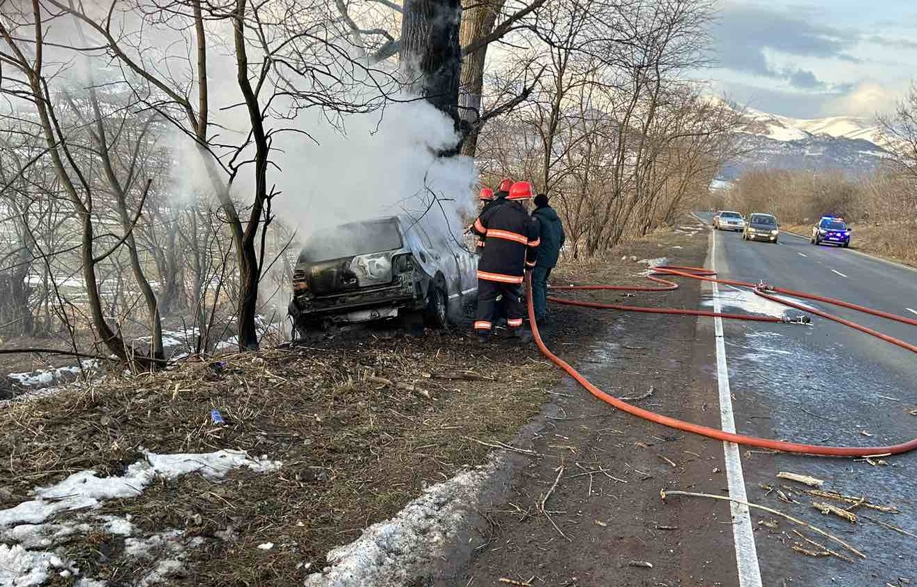 Ավտոմեքենան բախվել է ծառին. կա զոհ և տուժած
