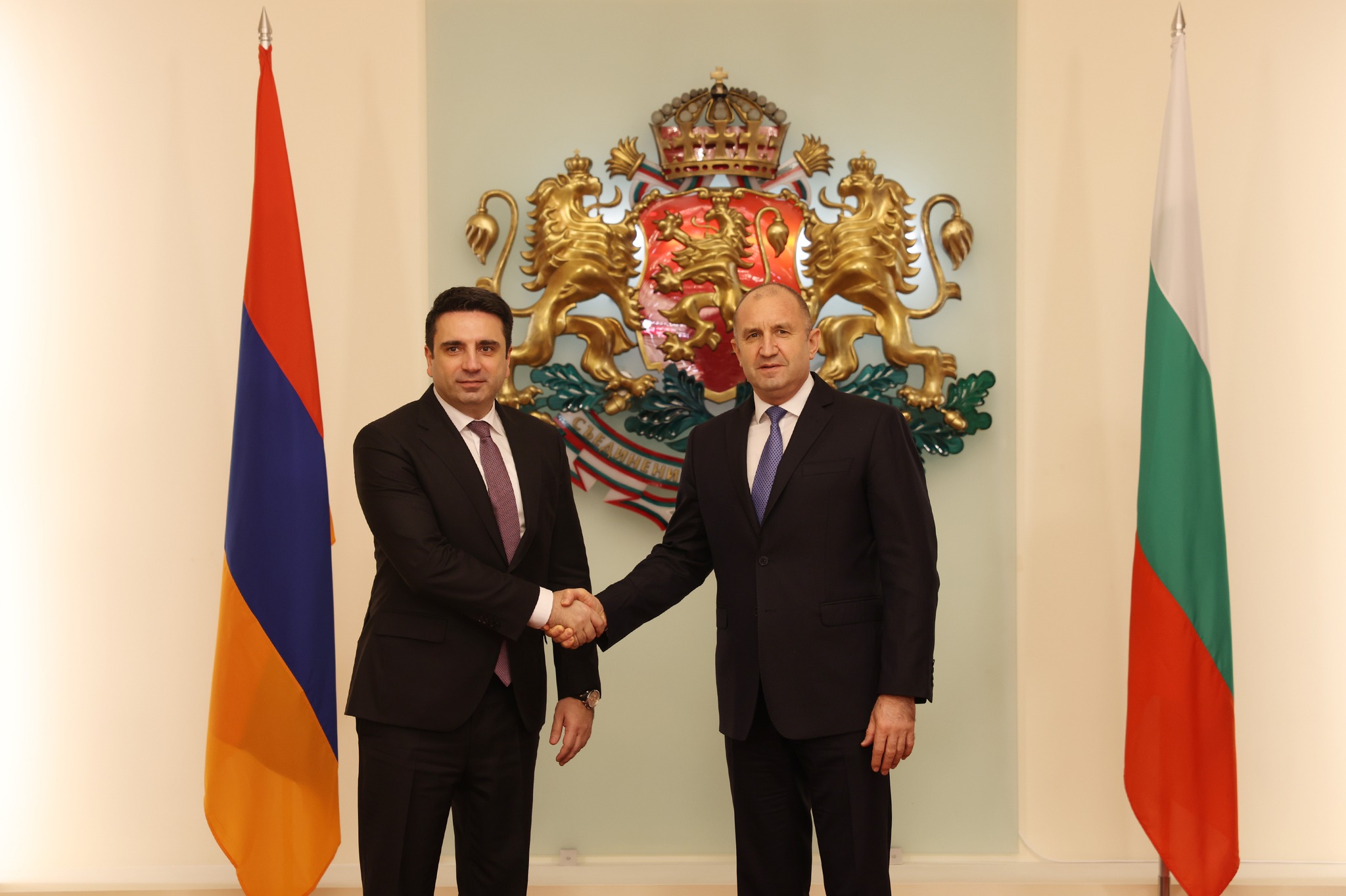 Ալեն Սիմոնյանը Բուլղարիայի նախագահին ներկայացրել է «Խաղաղության խաչմերուկ» նախագիծը