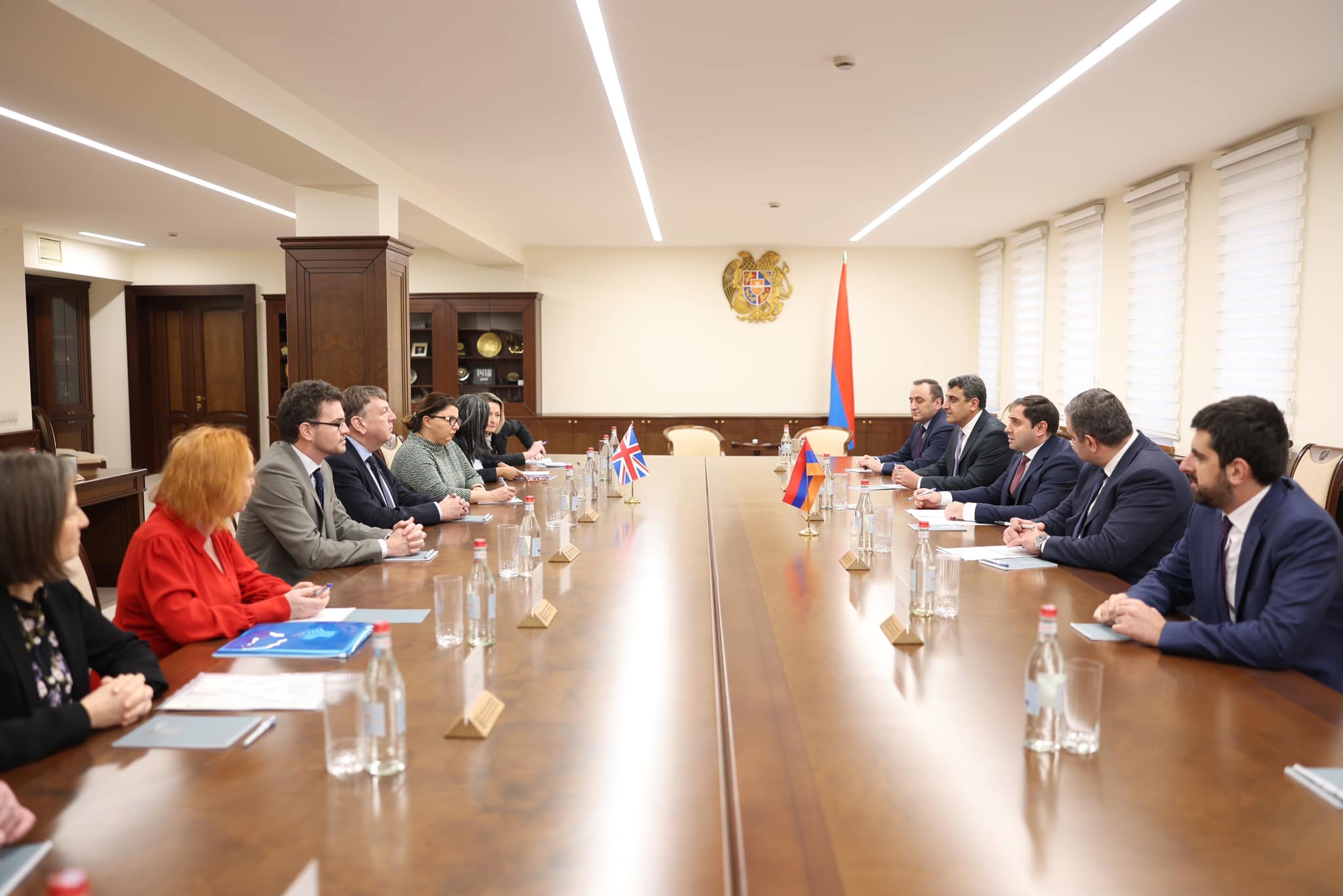Սուրեն Պապիկյանն ընդունել է ՄԹ Համայնքների պալատի անդամ սըր Ջոն Ուիթինգդեյլի գլխավորած պատվիրակությանը