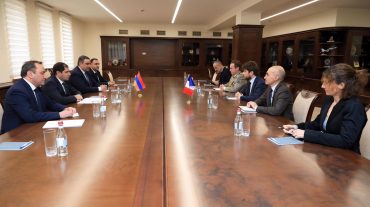 Սուրեն Պապիկյանը և Ֆրանսիայի դեսպանը քննարկել են պաշտպանության ոլորտում համագործակցության ներկա ընթացքը