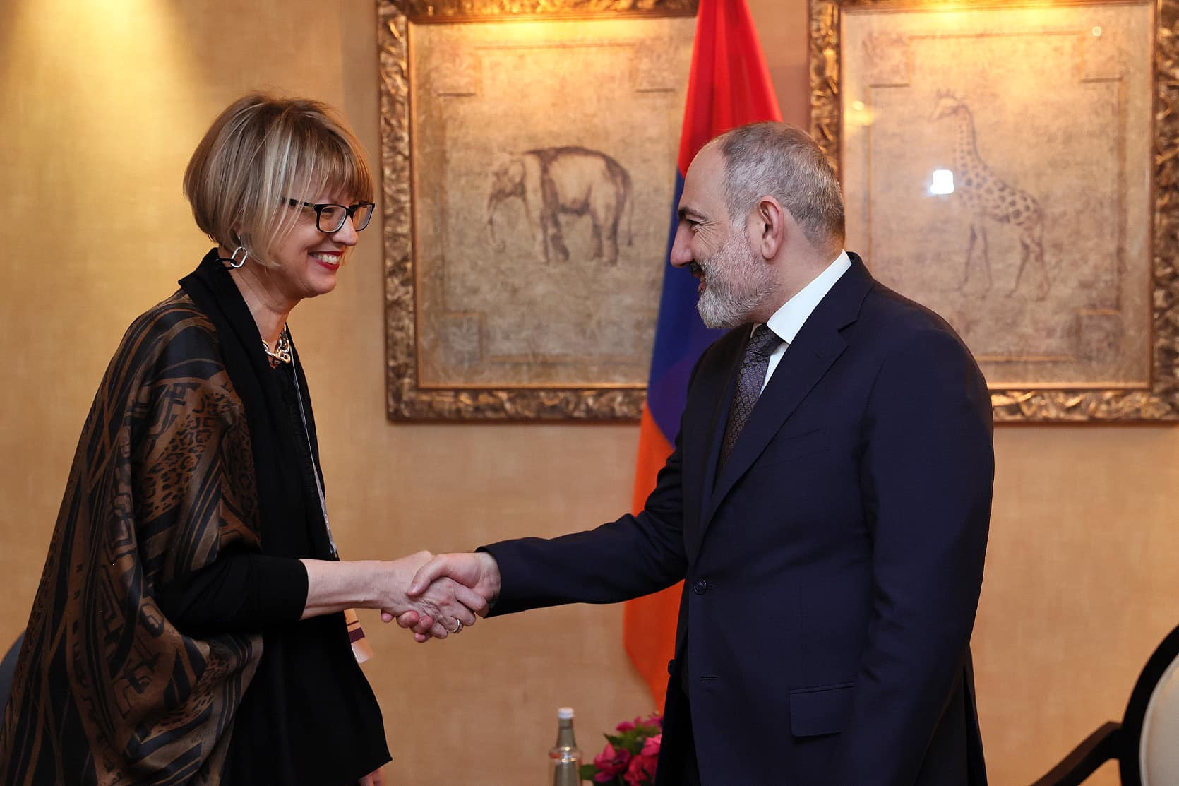 Նիկոլ Փաշինյանը հանդիպել է ԵԱՀԿ գլխավոր քարտուղար Հելգա Շմիդին
