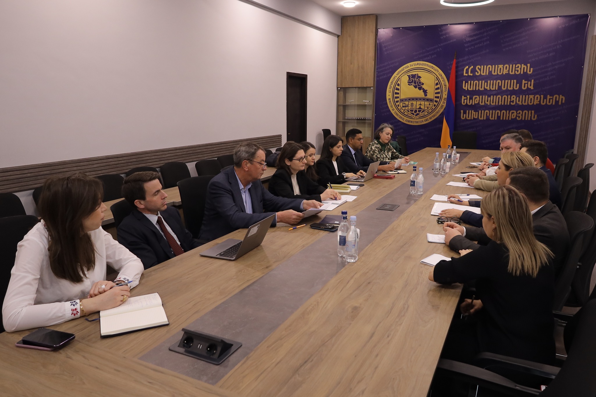 Սիսիան-Քաջարան ճանապարհահատվածի կառուցման ծրագրի շրջանակներում տեղի է ունեցել միջազգային դոնոր կազմակերպությունների մասնակցությամբ հանդիպում