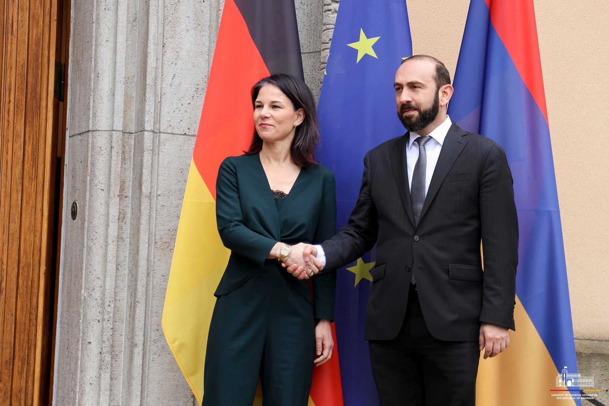Մեկնարկել է Միրզոյանի և Բերբոքի հանդիպումը