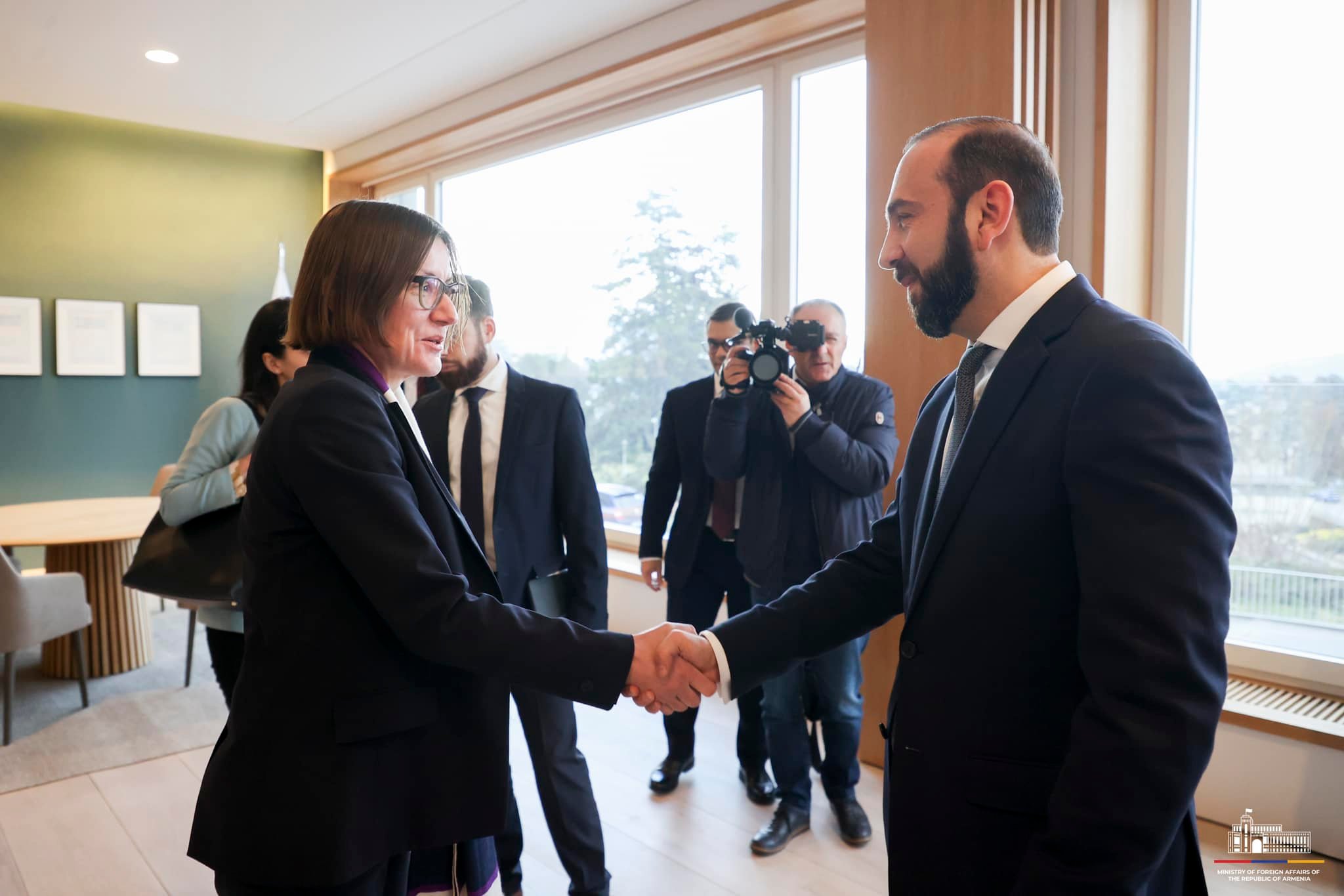 Արարատ Միրզոյանը ԿԽՄԿ նախագահի հետ հանդիպմանն ընդգծել է Ադրբեջանում պահվող անձանց վերադարձի կարևորությունը