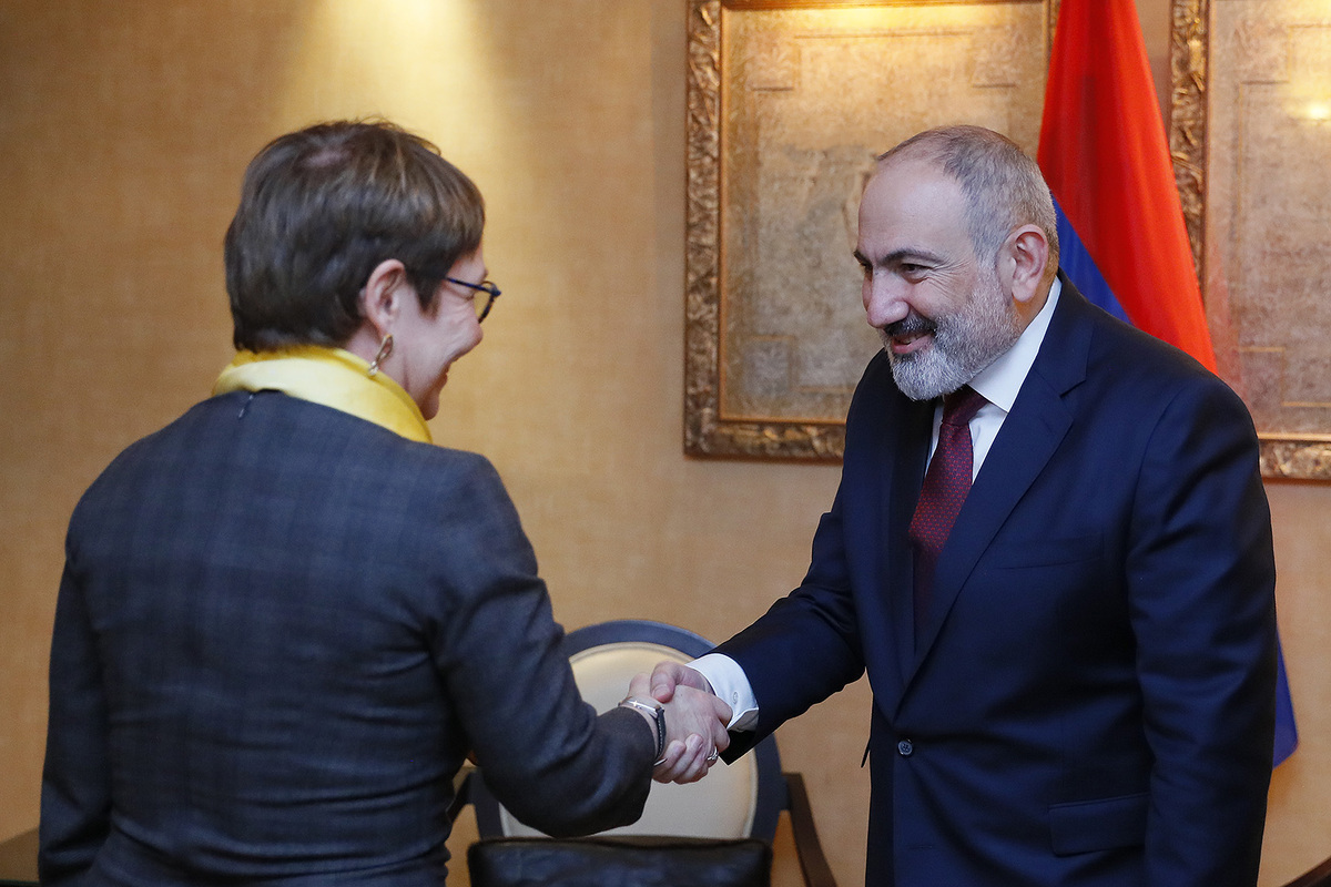 Վարչապետը Մյունխենում ՎԶԵԲ նախագահի հետ քննարկել է երկկողմ համագործակցությանը վերաբերող հարցեր