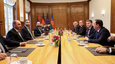 Մեկնարկել է Միրզոյանի և Բայրամովի հանդիպումը