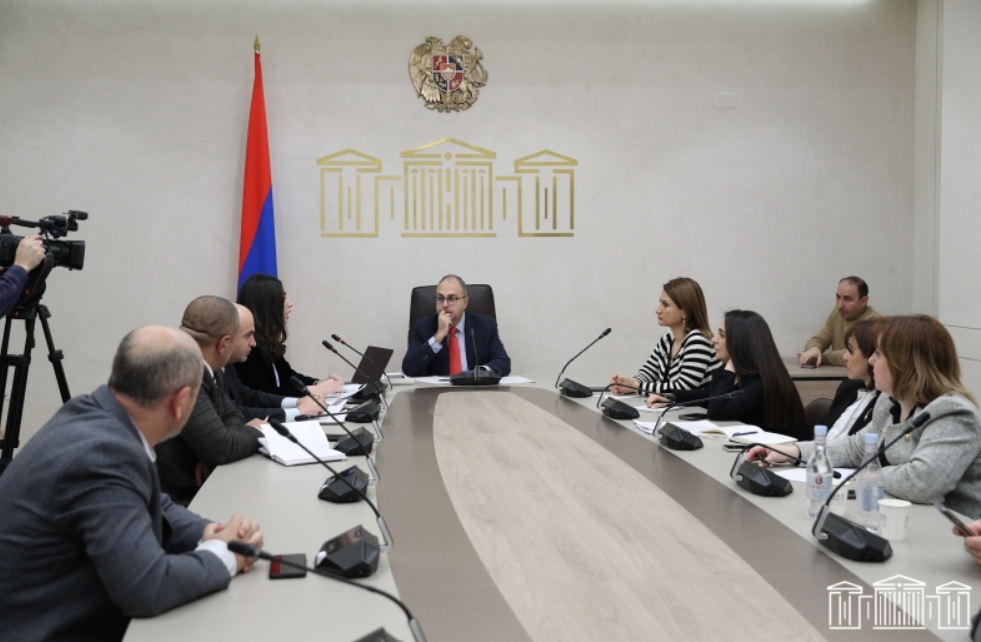Պետական-իրավական հարցերի մշտական հանձնաժողովը դրական եզրակացություն է տվել երկրորդ ընթերցմամբ քննարկված նախաձեռնությանը