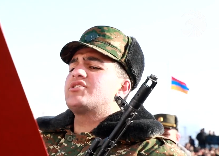 Երդման արարողություն՝ ուսումնական զորամասում․ ՊՆ-ն տեսանյութ է ներկայացրել