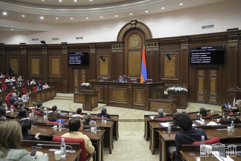 Վաղ ամուսնությունների բացասական հետևանքներին ու կանխարգելման մեխանիզմներին են անդրադարձել խորհրդարանական լսումների մասնակիցները