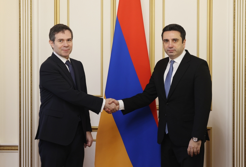 Մենք ամեն կերպ պատրաստ ենք աջակցել Հայաստանին խաղաղության հաստատման հարցում. Խրիստոս Սոֆիանապուլոսը՝ Ալեն Սիմոնյանին
